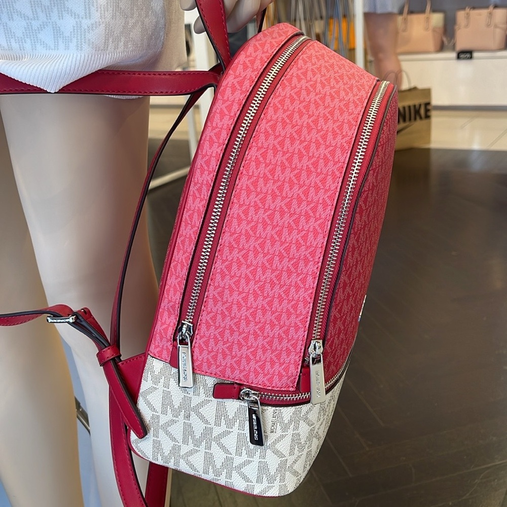 MICHAEL KORS Rhea Medium Zip Color-Block Signature Logo Backpack
DKRSPBRYMLT
NWT - Picture 5 of 16